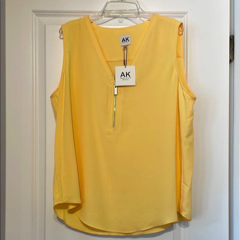 Anne Klein Women's Yellow Sleeveless Top
